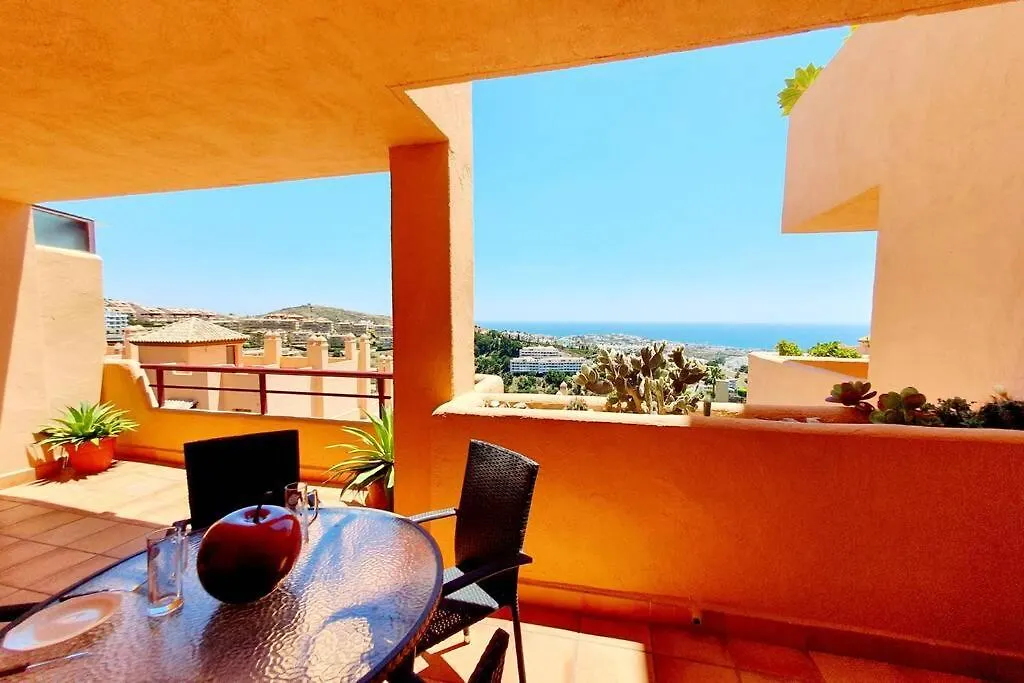 Alcores Seaviews Sitio de Calahonda Apartment